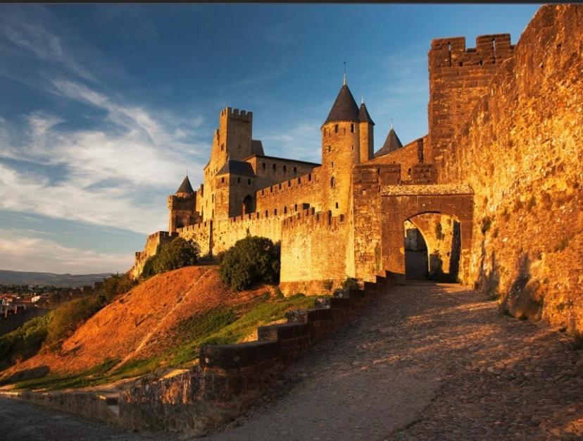 Gite Au Pied De La Cite Medievale - Le 127 قرقشونه المظهر الخارجي الصورة